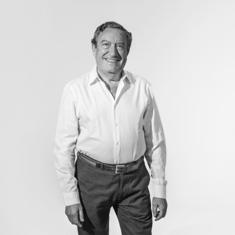 Mario Menéndez - Ortodoncis